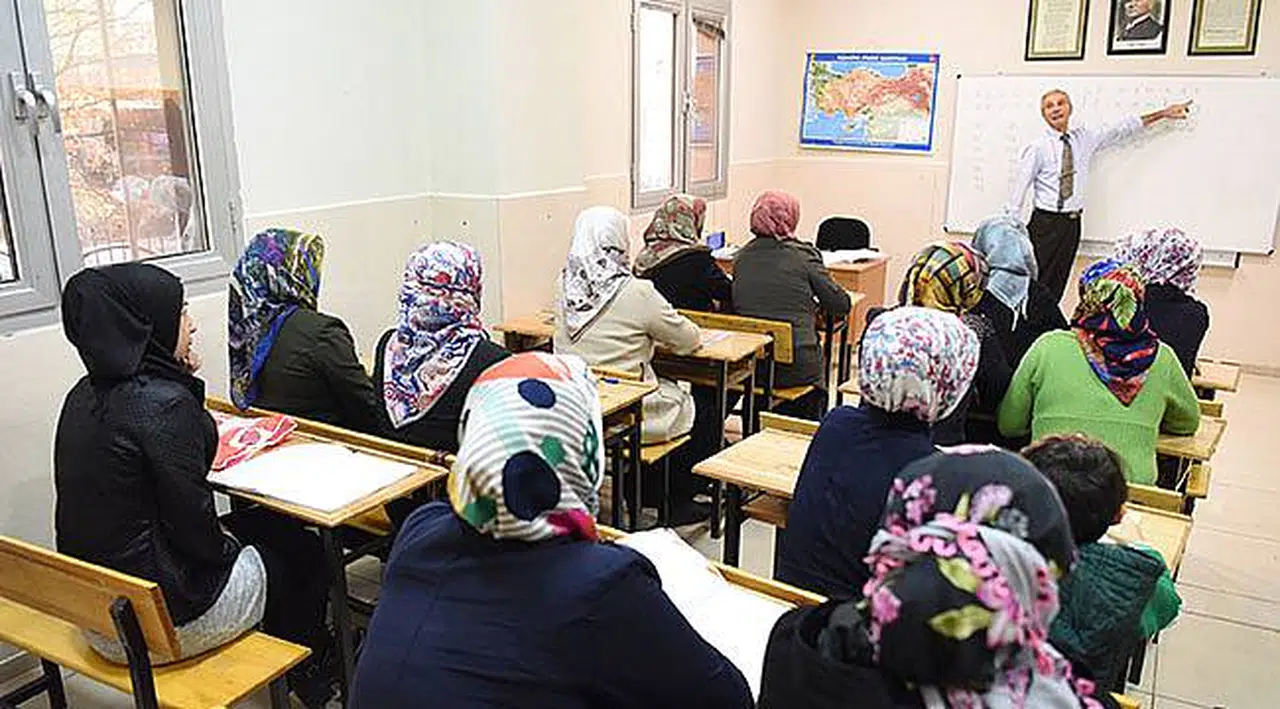 Bornova’da Okuma Yazma Seferberliği