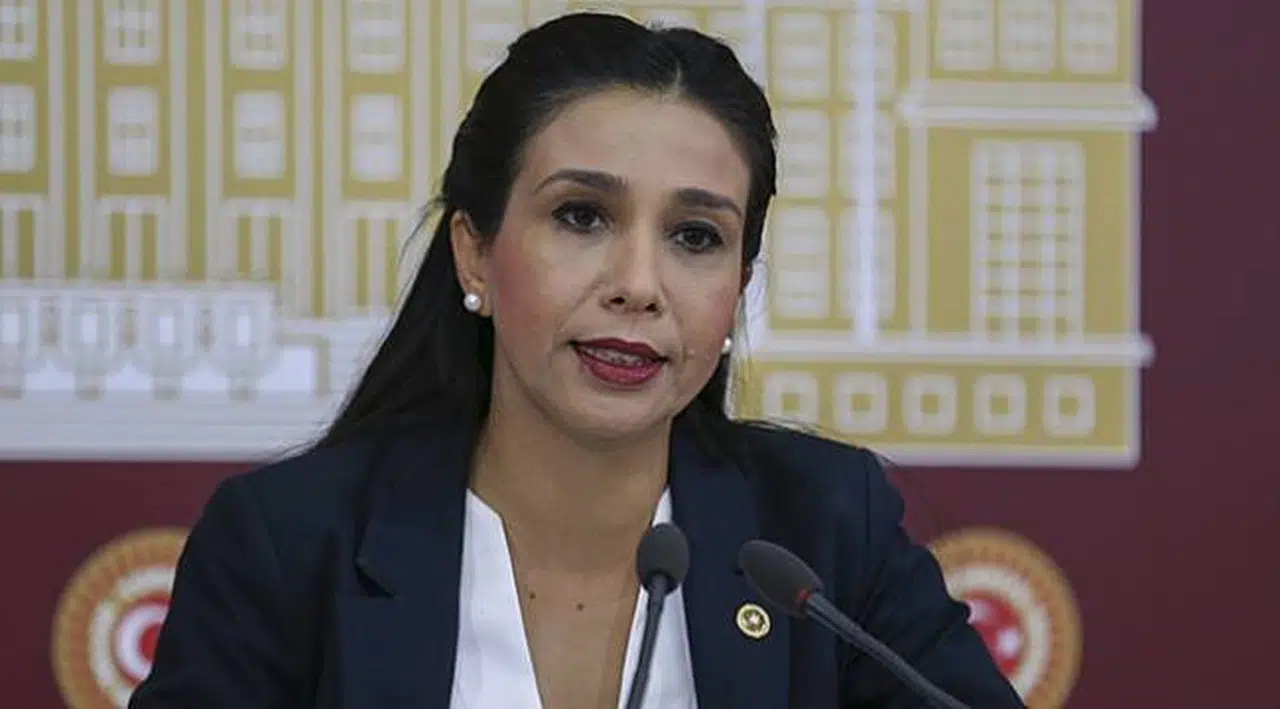 CHP'li Yedekci Direnen İşçilerin Yanında