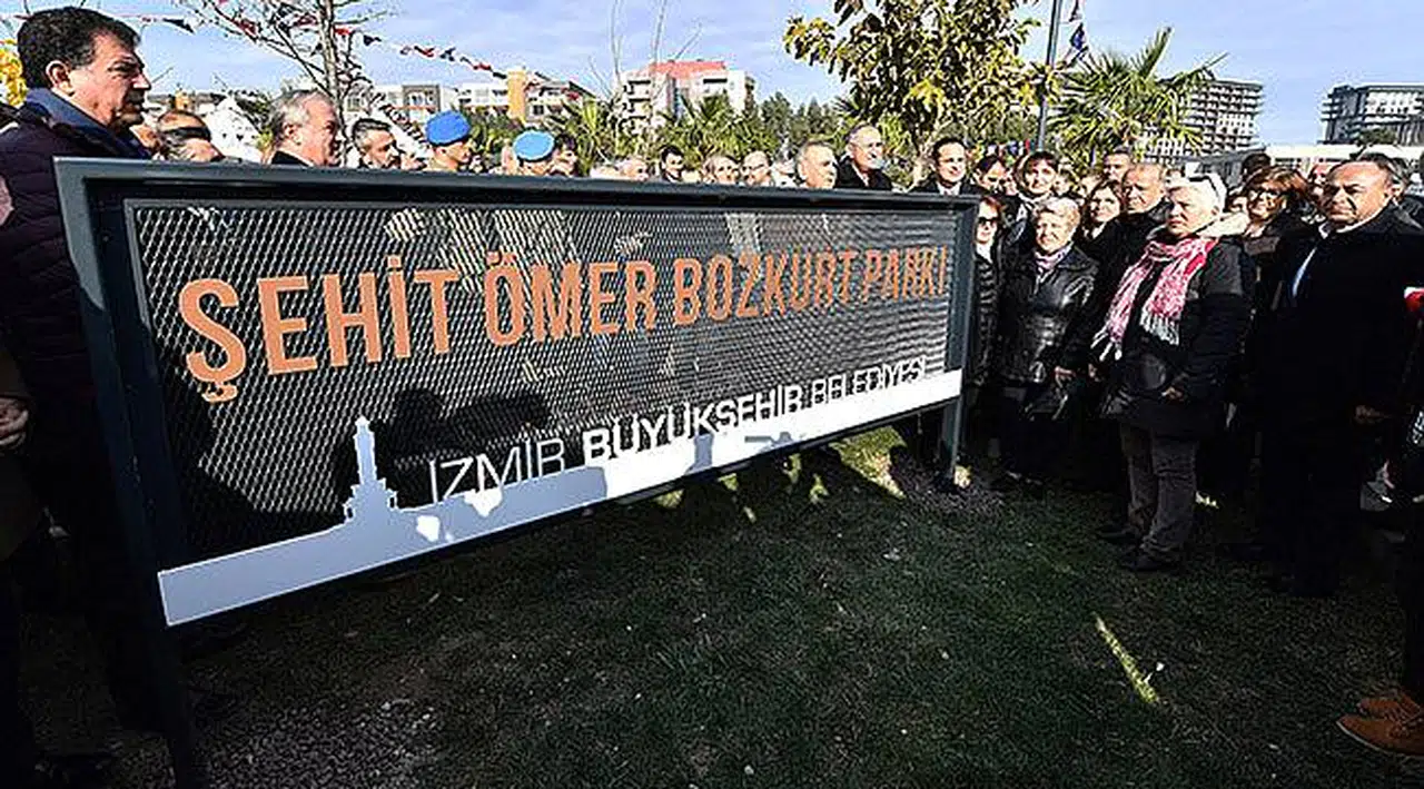 İzmir Şehidini Unutmadı