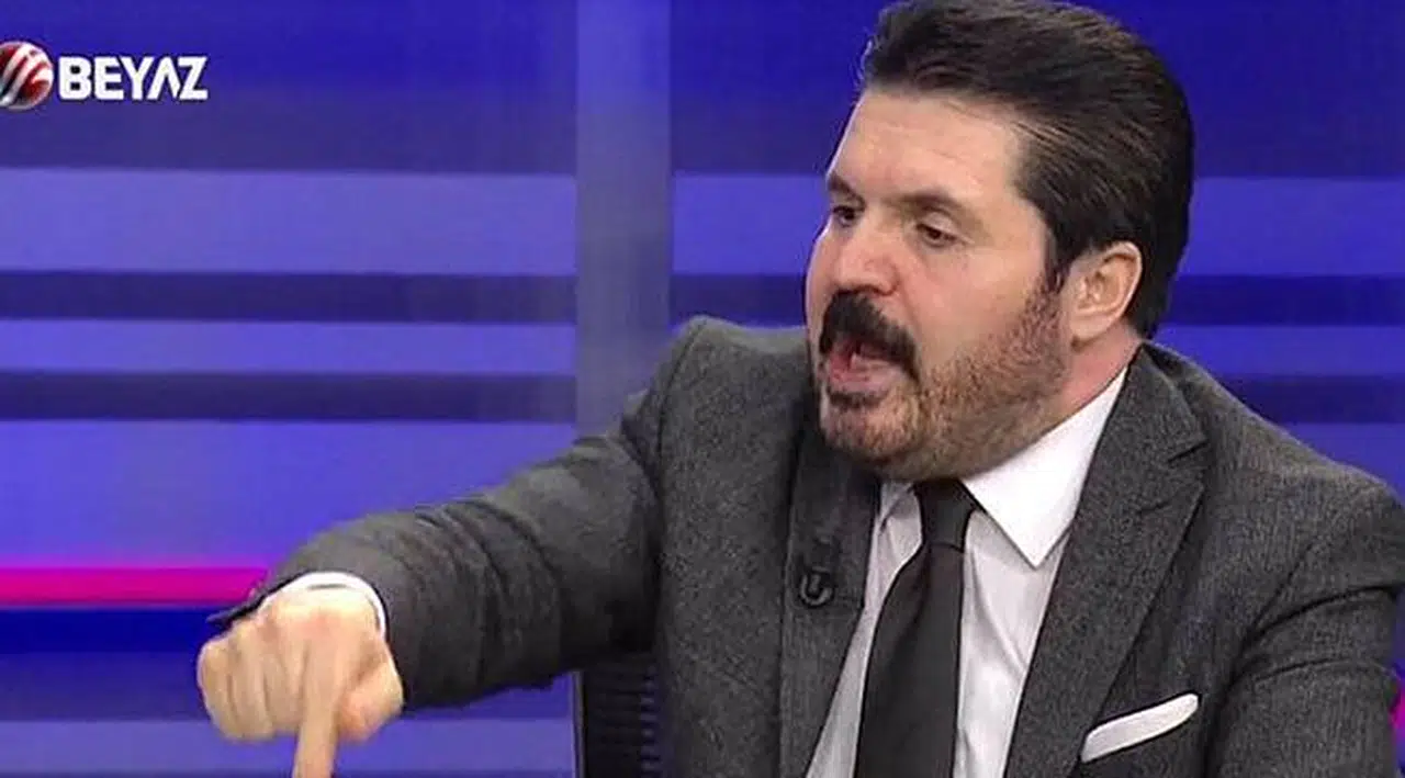 Savcı Sayan, AK Parti'den İhraç Edilen Meclis Üyesine Sahip Çıktı