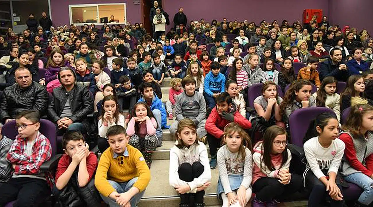 Genç Kaşifler Bilimevi’nde sertifika heyecanı