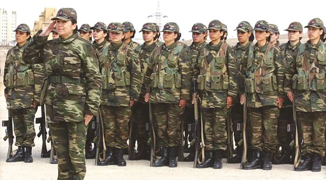 Hangi gazetenin kadın yazarı askere gitmek için başvurdu