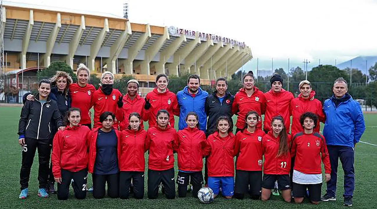 İzmir’in futboldaki yüz akı: Konak Belediyespor