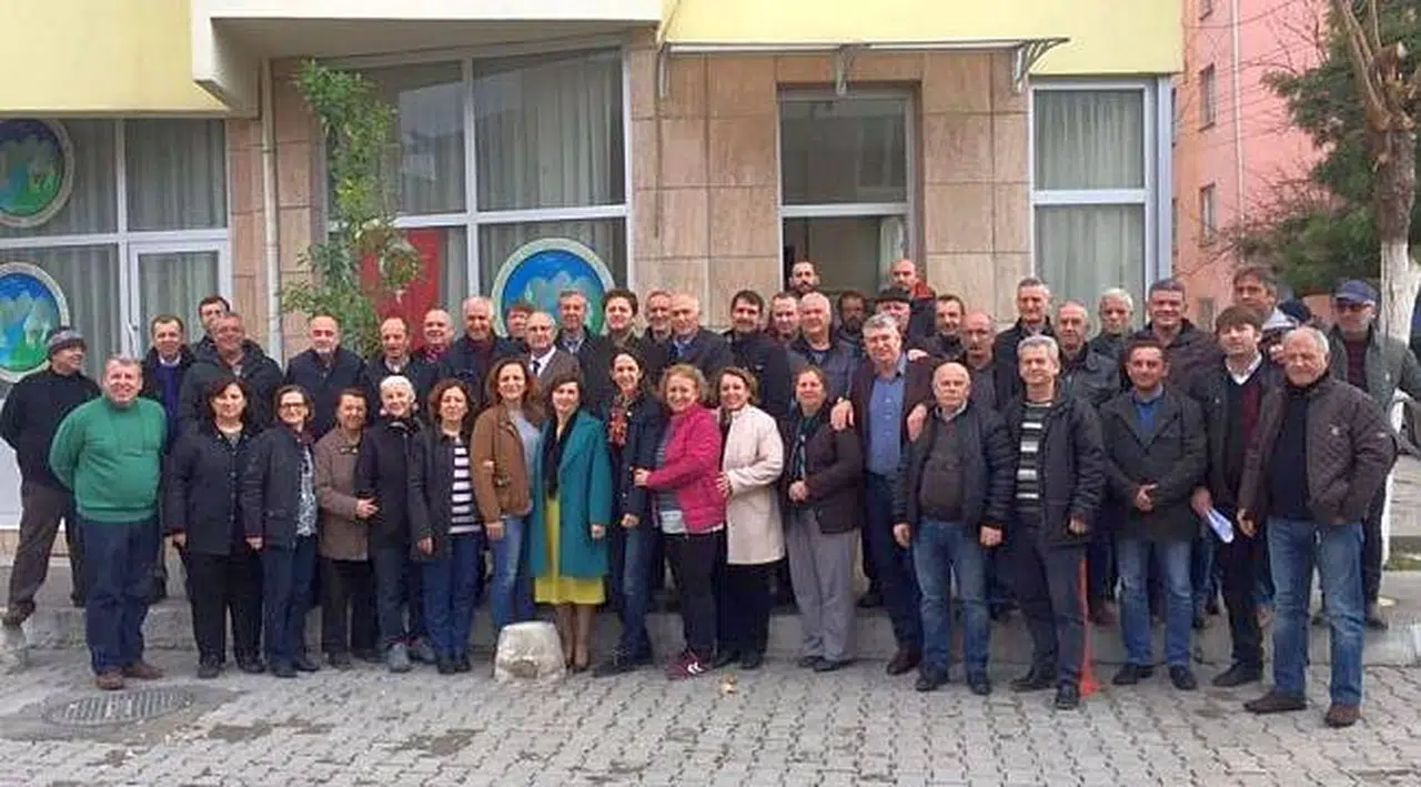 İzmir Makedonya Göçmenler Derneği Başkanlığına Medat Şenay Yeniden Seçildi