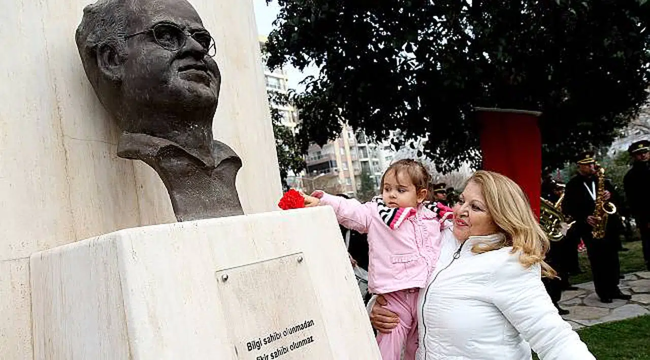 Karşıyaka, Uğur Mumcu’yu anıyor