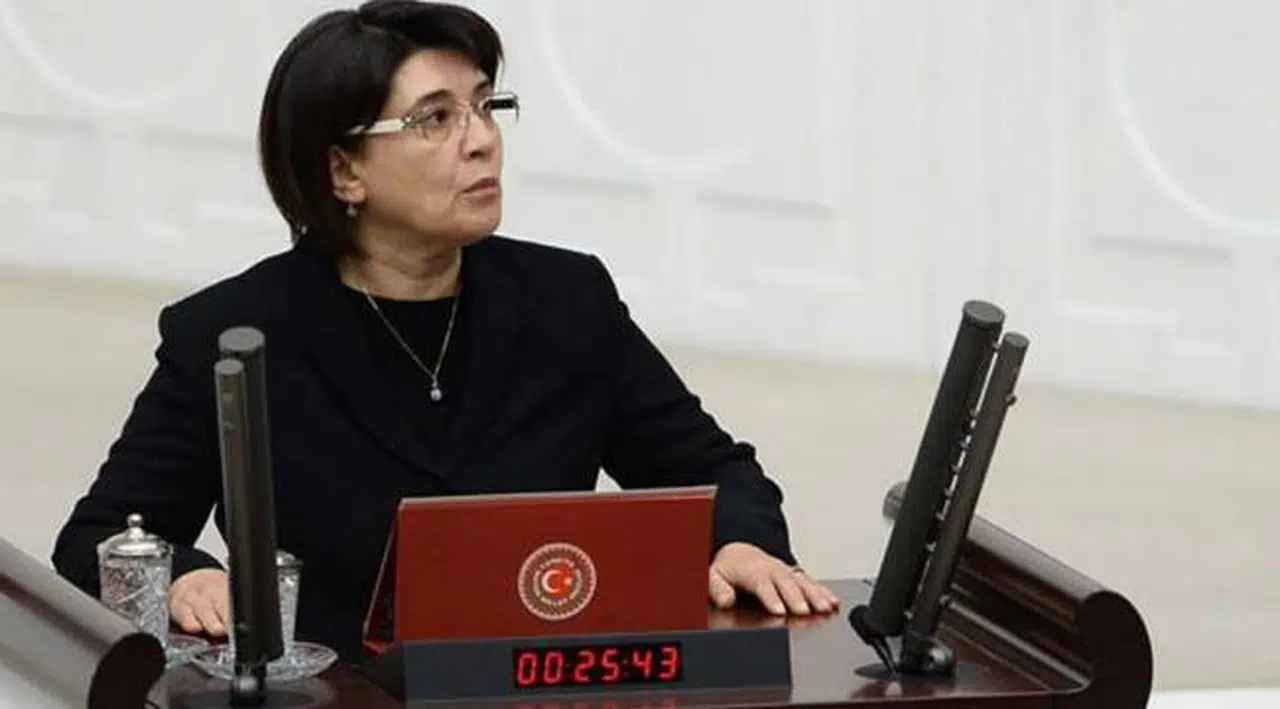 Leyla Zana'nın milletvekilliği düşürüldü