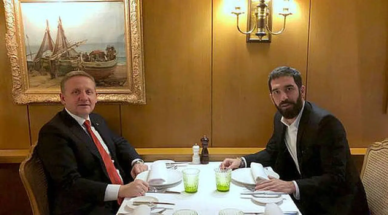 Medipol Başakşehir Arda Turan'ı kiraladı