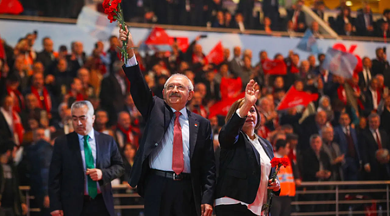 CHP’de kurultay heyecanı… Kılıçdaroğlu konuşuyor