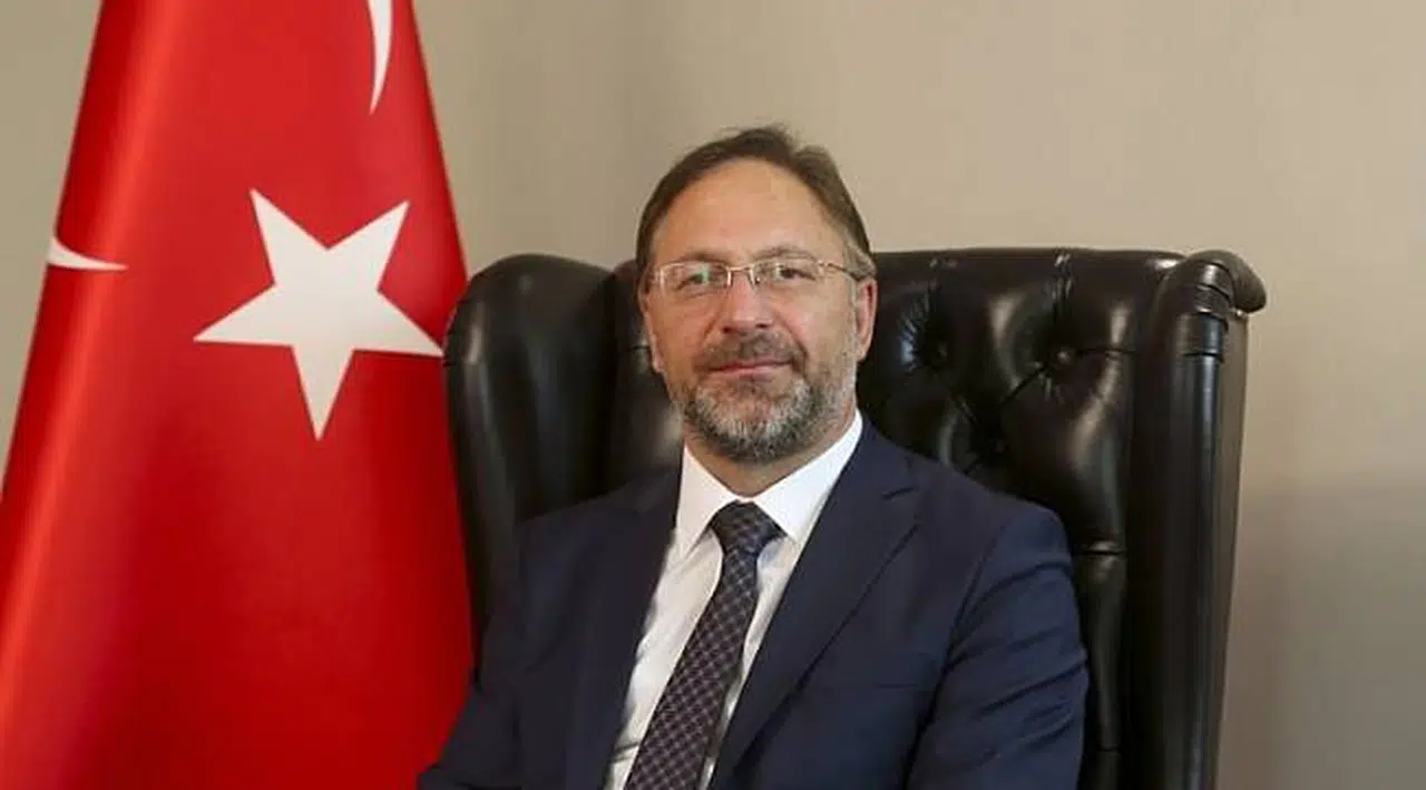 Diyanet fetvası: Sol elle şeytanlar yemek yer...
