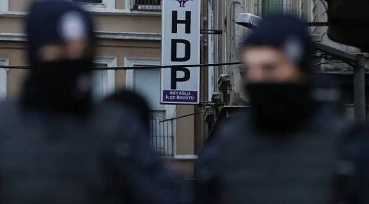 İstanbul'da HDP'ye operasyon: Çok sayıda gözaltı