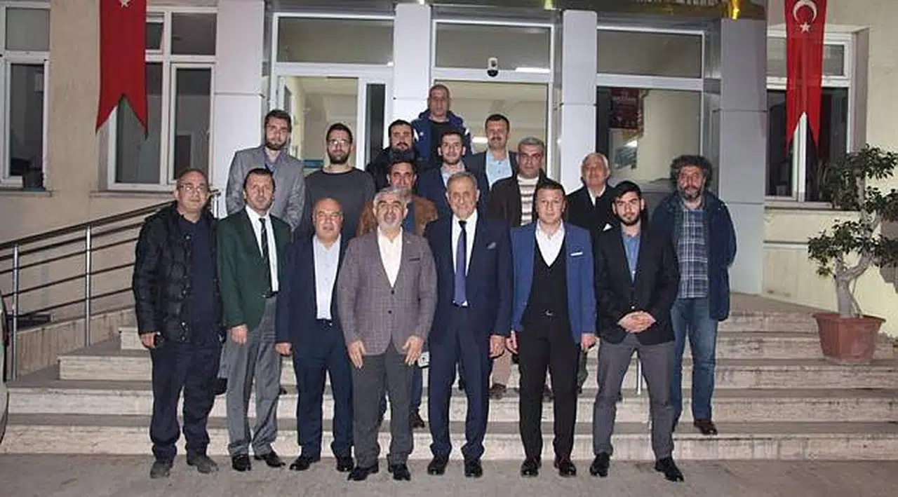 Yeni Dünya Vakfı Genel Başkanı Mahmut Göksu,  Başkan Mahmut Badem’i Ziyaret Etti