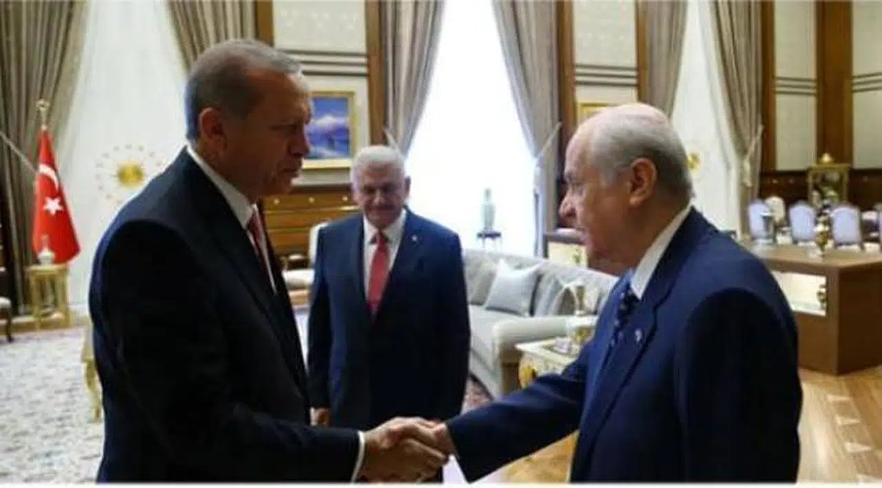 İttifaka muhalefet şerhi: ‘Geleceğimizi karartır, geri çekin’