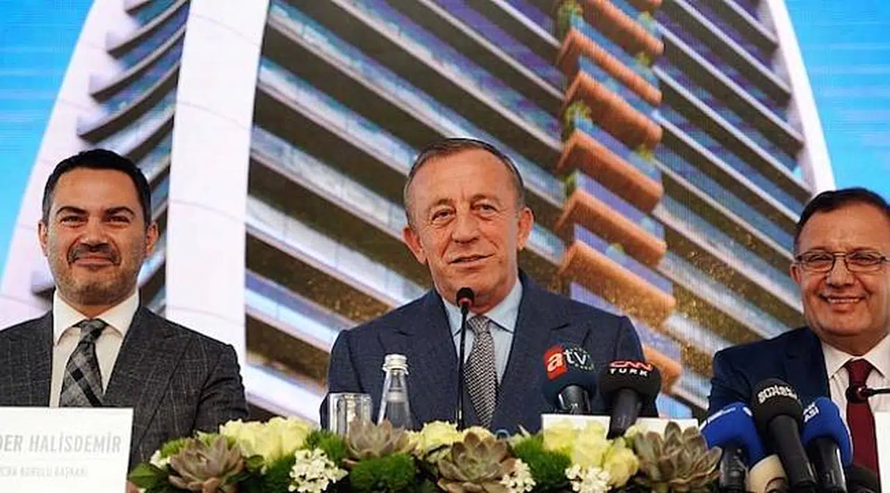 Site toplantısı basıp küfürler yağdıran Ali Ağaoğlu’na 40 bin lira para cezası