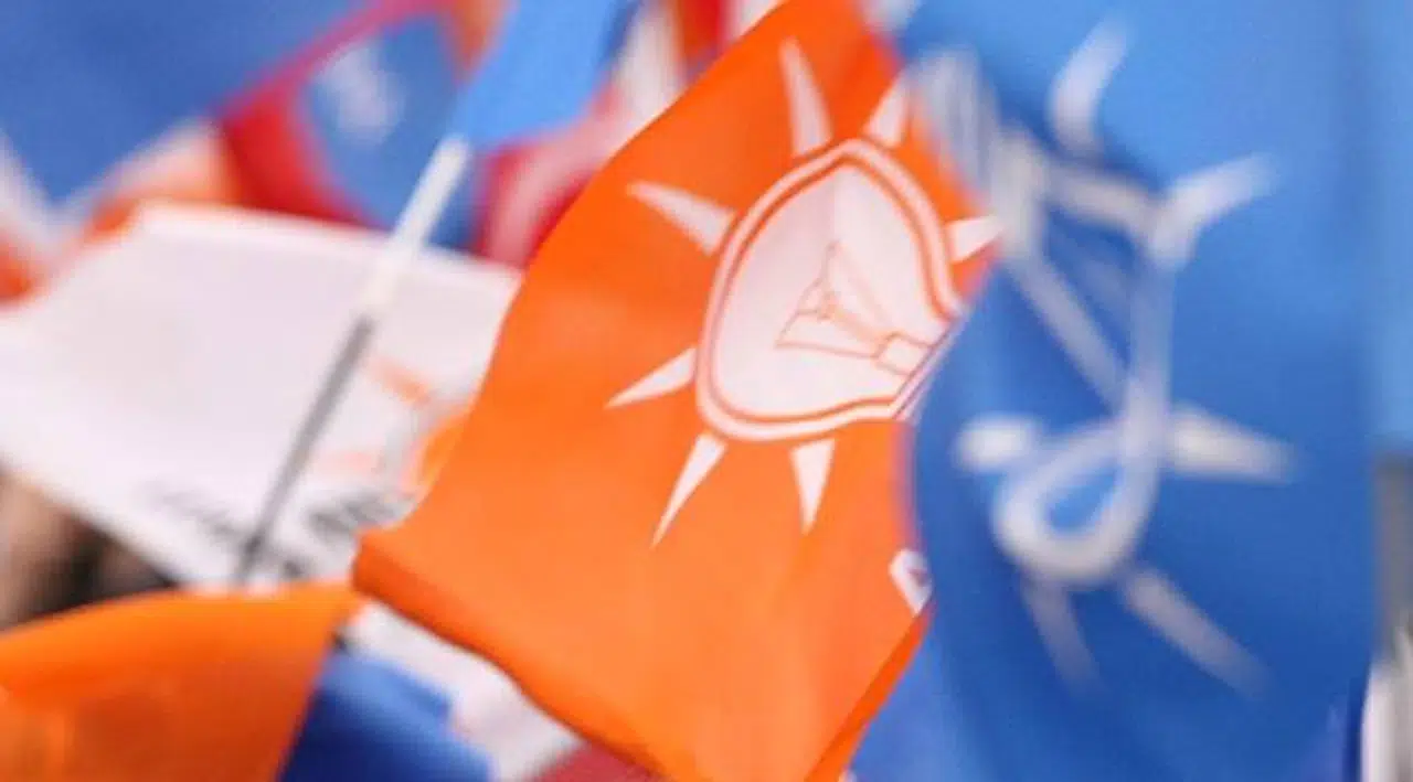 AK Parti İzmir'de 4 ilçe başkanı istifa kararı aldı!