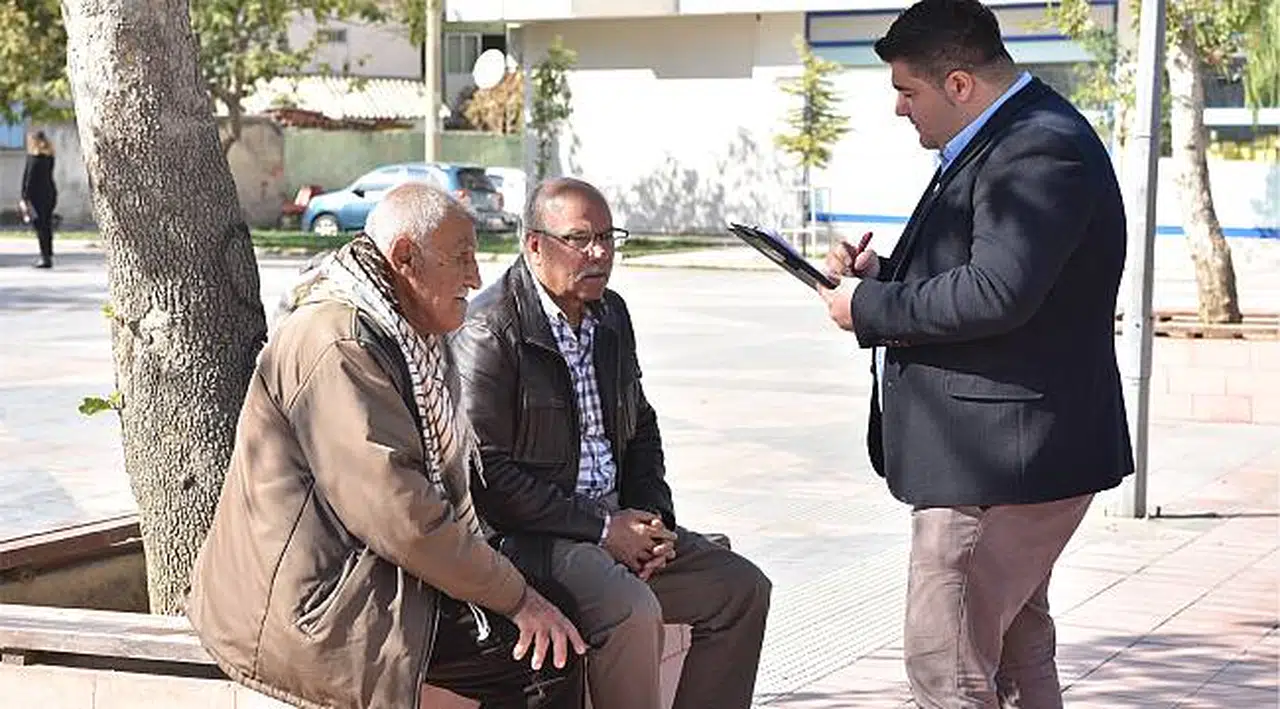 Bornova'da Proje Tanıtım Ekibi, vatandaşlarla sürekli iletişimde