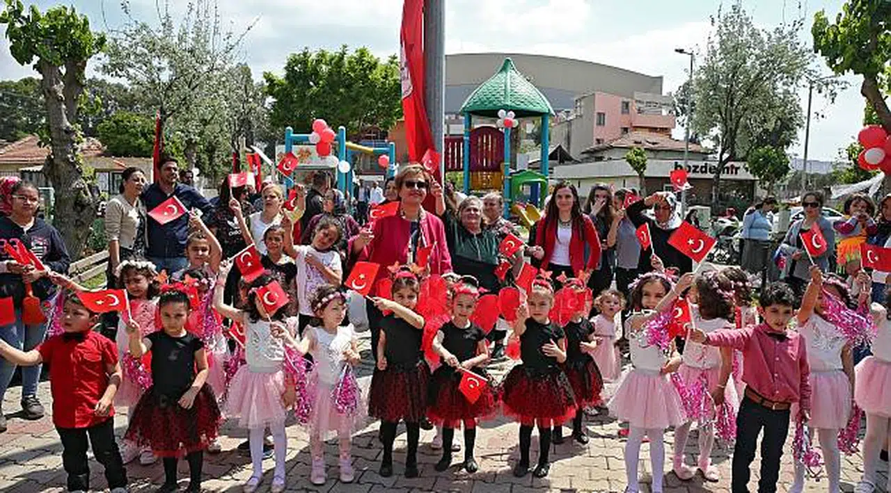Minik yüreklerde Bayram sevinci
