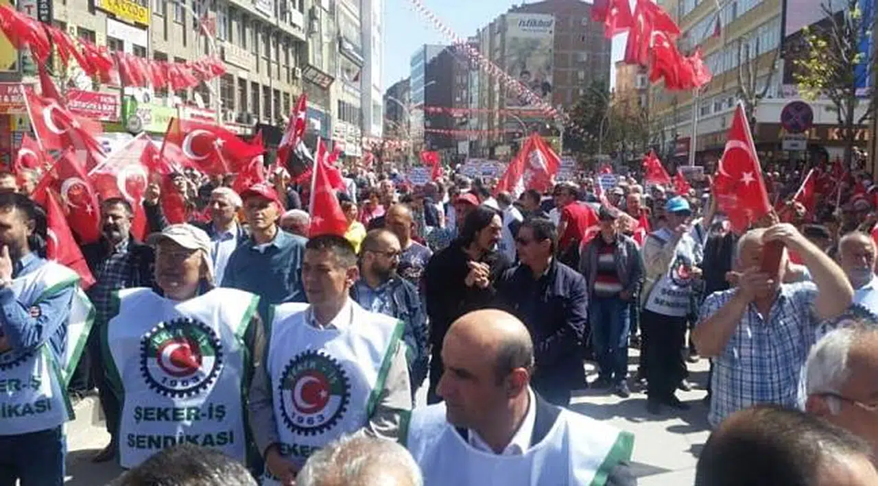 On binler ‘şeker’ mitinginde!