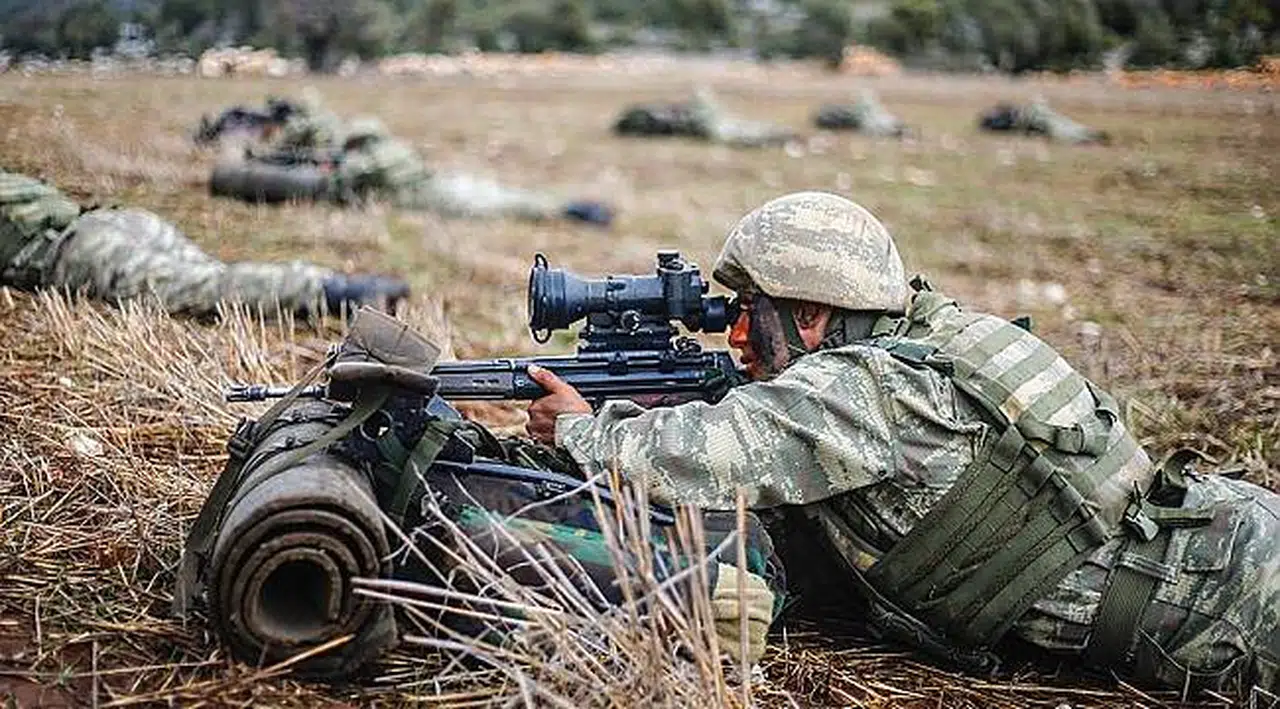 Terör örgütüne ağır darbe! Sözde beyin takımı...