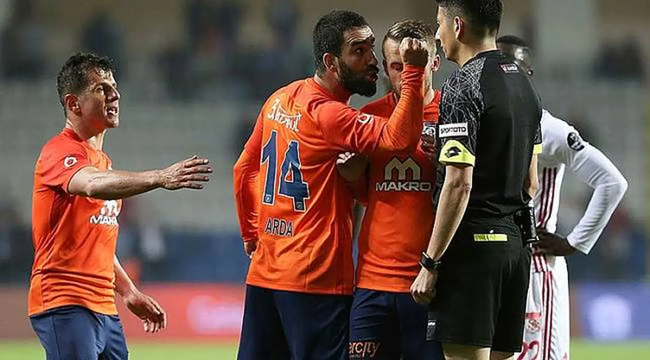Arda Turan'a 16 maç men cezası