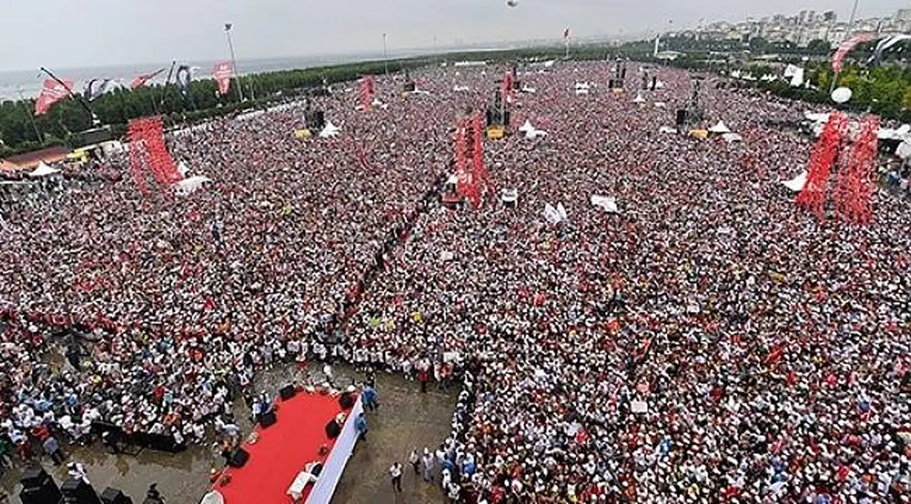 Erdoğan, İnce'nin Maltepe'deki mitingi için sayıyı verdi: 5 milyon kişi dediler, 500 kişi yok