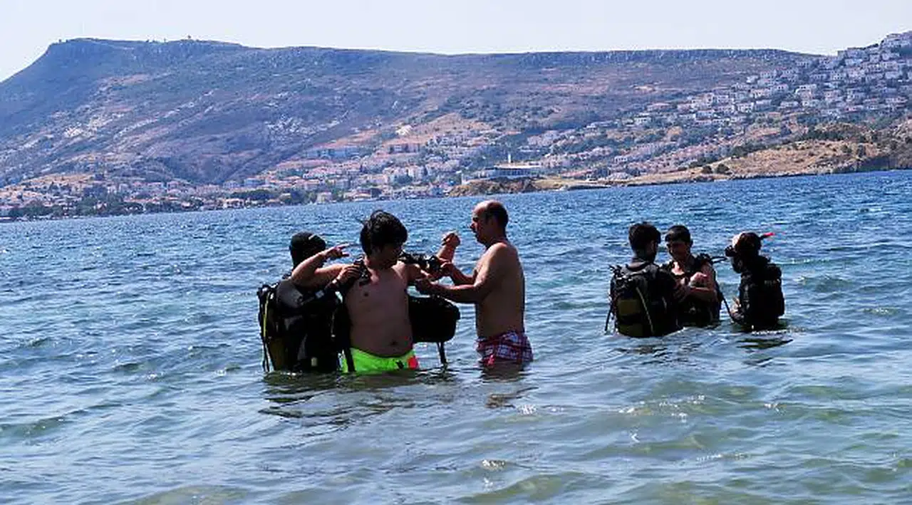 Foça’da engelsiz dalış