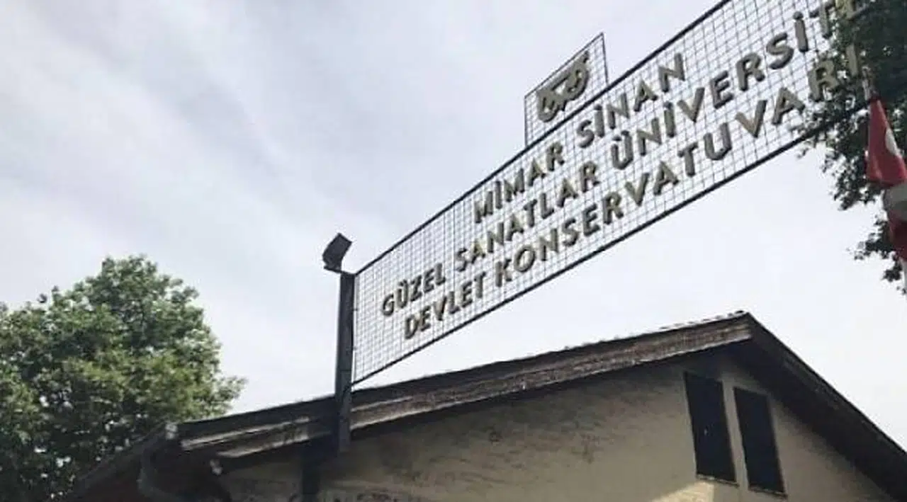 Mimar Sinan Üniversitesi'ne tahliye tehdidi: Elektrik ve suyunuzu keseriz