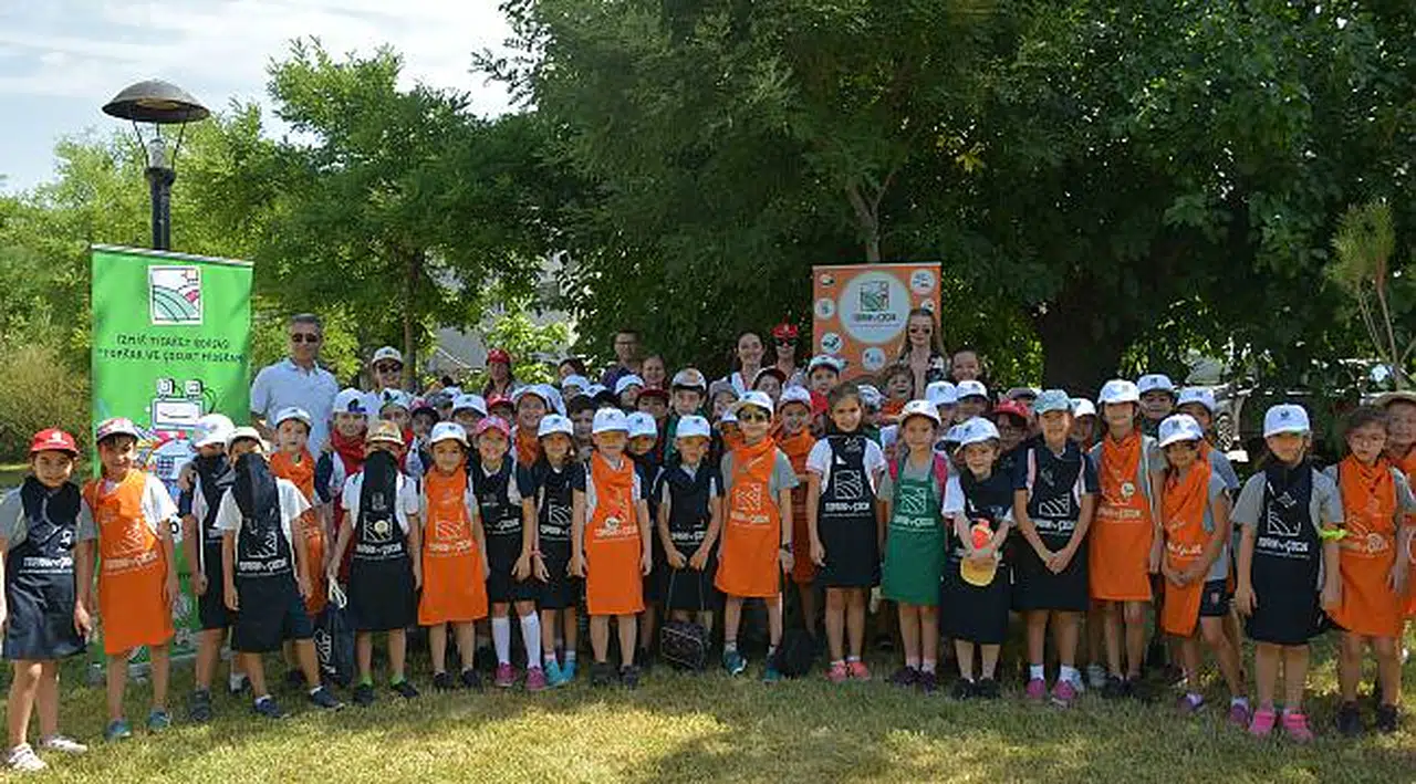 Toprak ve Çocuk Programı’ndan eğitim-öğretim döneminin sonunda öğrencilere iki etkinlik birden