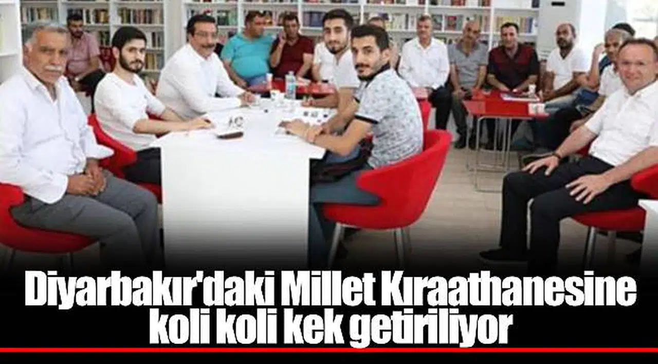 Diyarbakır'daki Millet Kıraathanesine koli koli kek getiriliyor