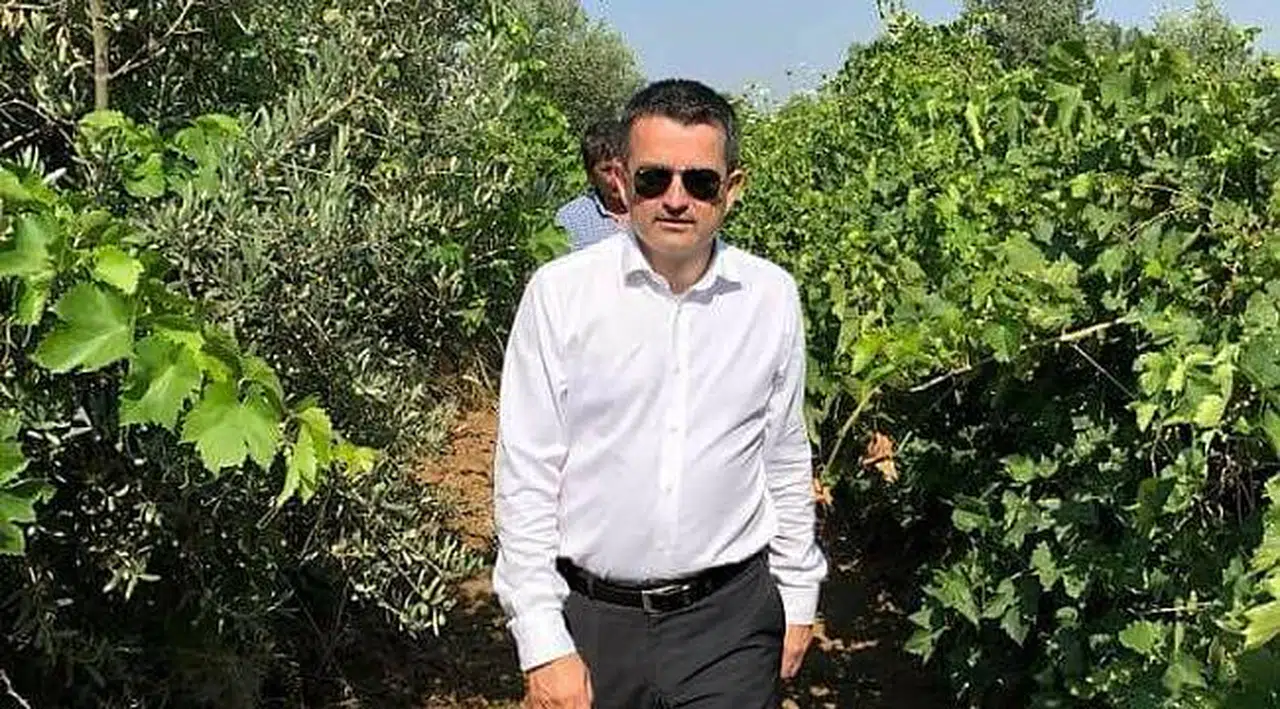 Pakdemirli; "Tarımın her tarafına dokunmuş bir aileden geliyorum"