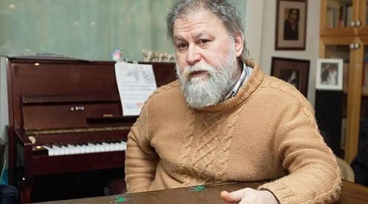 Ali Nesin: Atatürk'e hakaret suç olmamalı