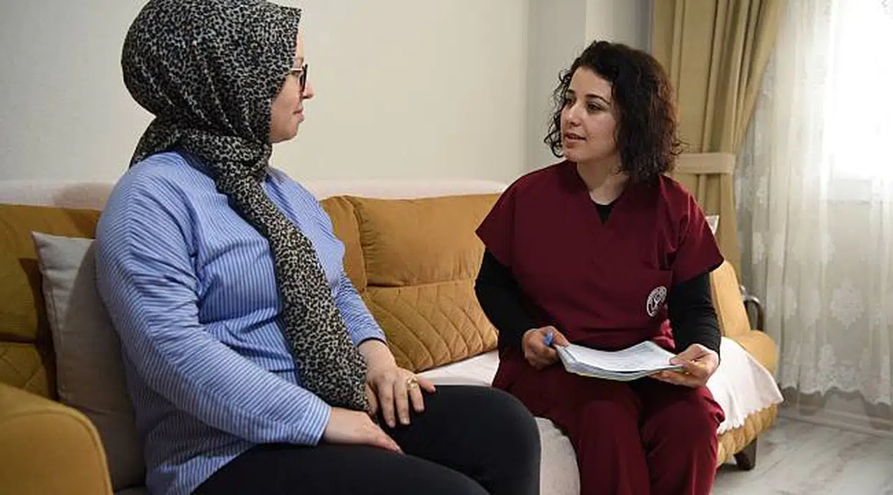 Bornova Belediyesi’nden vatandaşa evinde hizmet