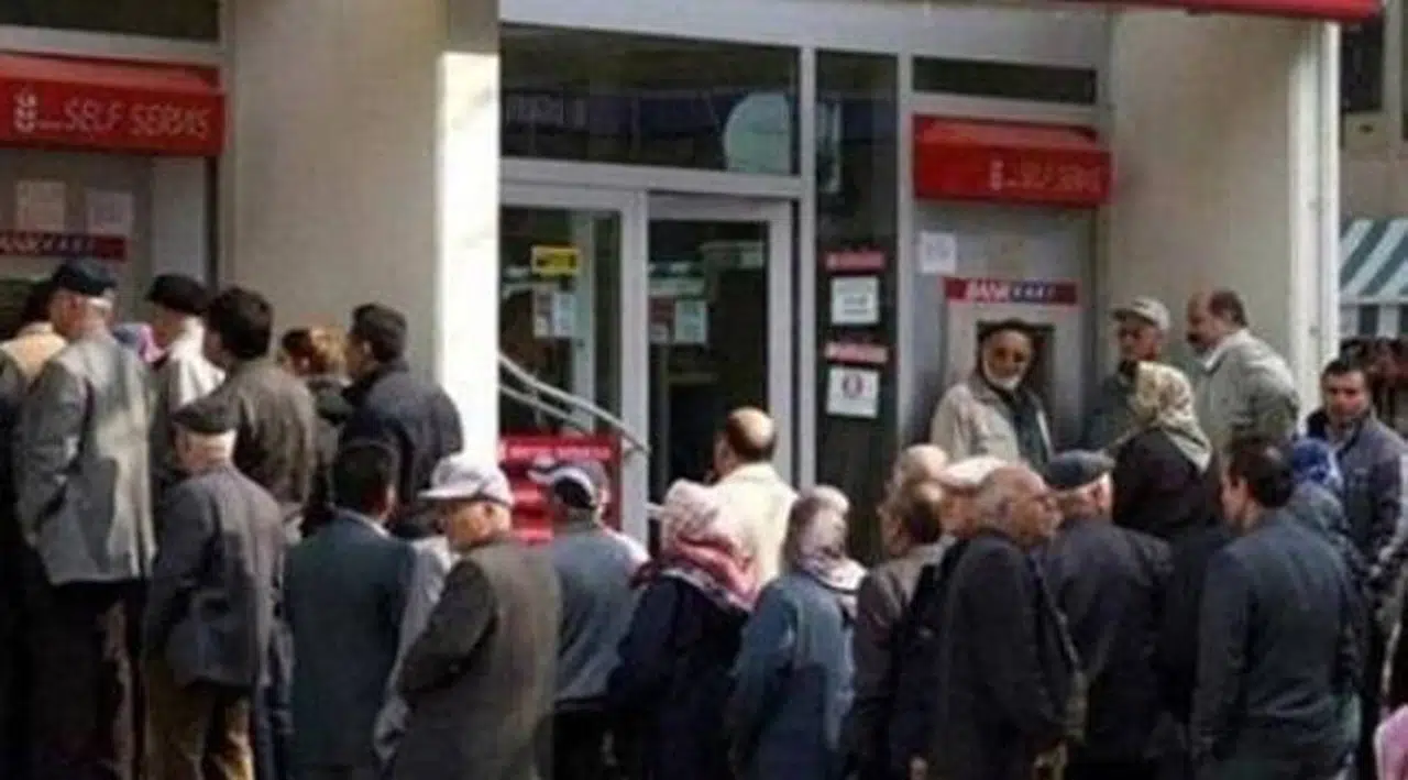 Maaşını alamayan 2.5 milyon emekliye ödeme