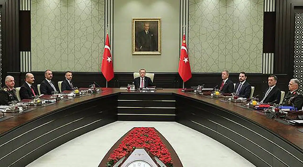 YAŞ sona erdi: Apolet tartışmasıyla gündeme gelen Korgeneral Temel orgeneralliğe terfi ettirildi