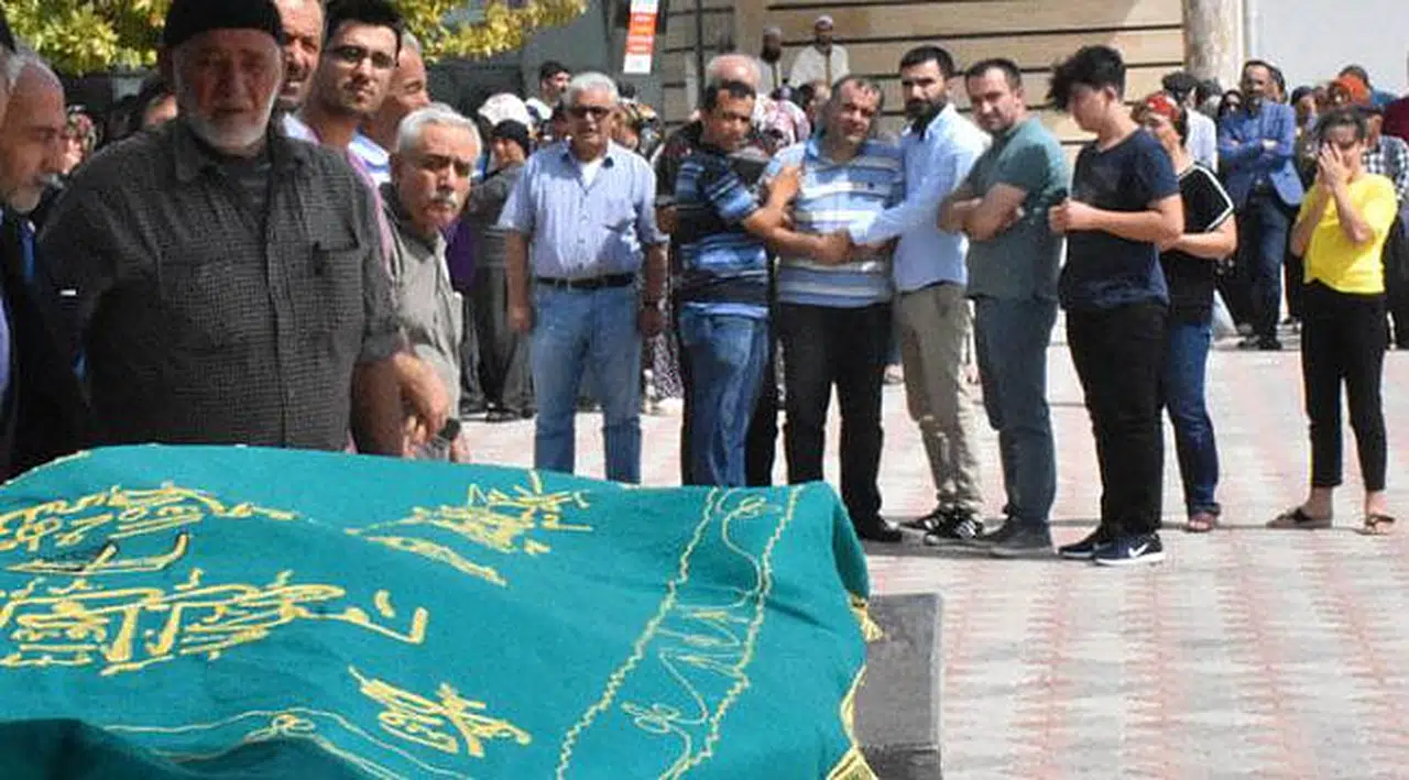 Anaokulunda hayatını kaybeden 5 yaşındaki Miray toprağa verildi