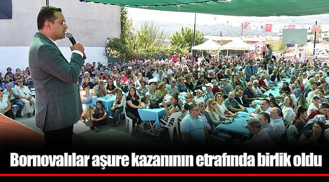 Bornovalılar aşure kazanının etrafında birlik oldu