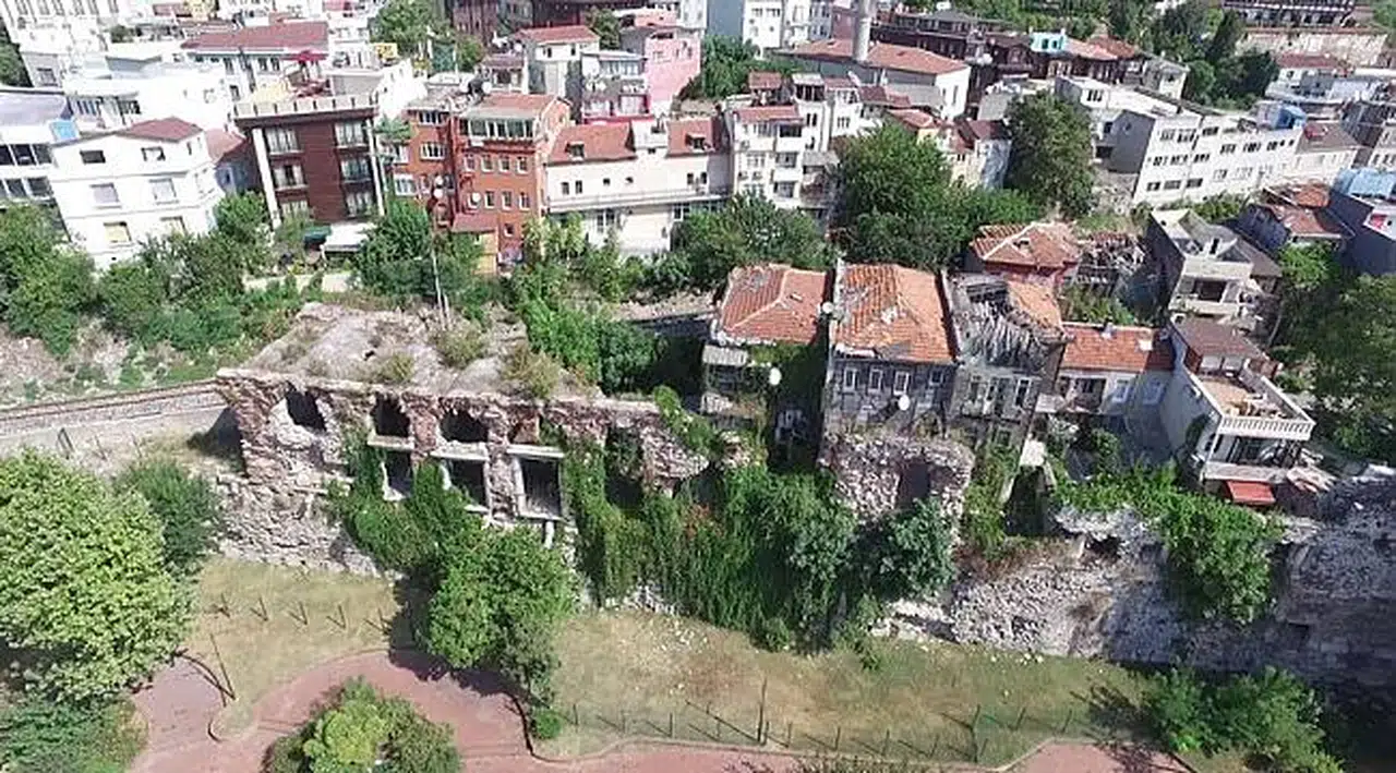 İstanbul'un kayıp sarayı