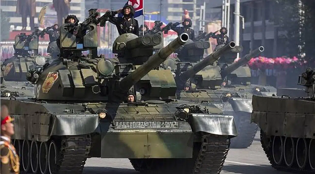 Kim izledi, Kuzey Kore 70. yılını 'füzesiz' kutladı!