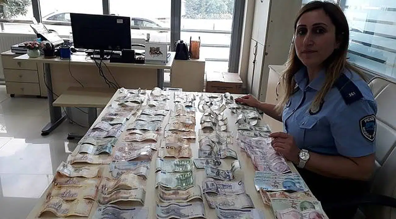 Sabiha Gökçen dilencisinin üzerinden 15 farklı para birimi çıktı
