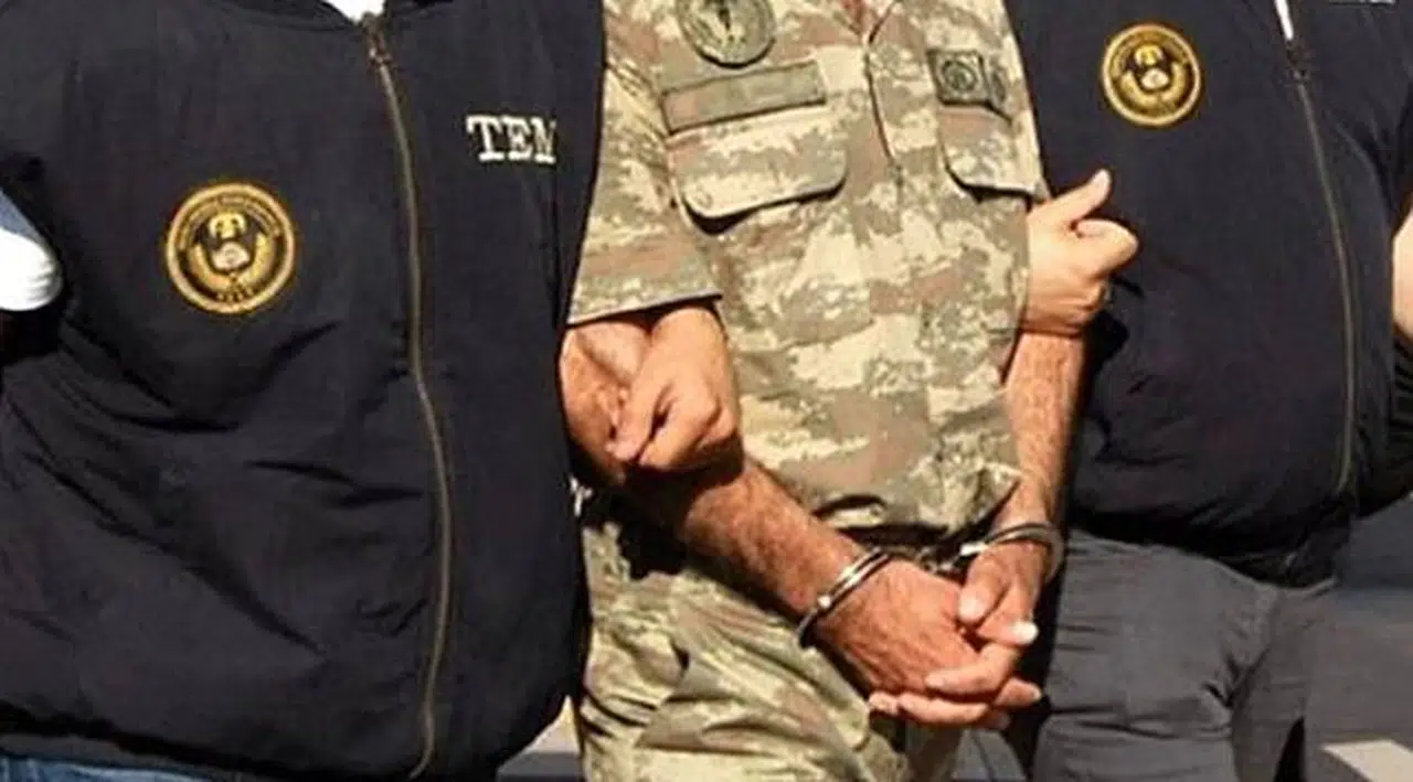 Afrin Harekatı'na katılan üsteğmen 'FETÖ'cüyüm' diyerek teslim oldu