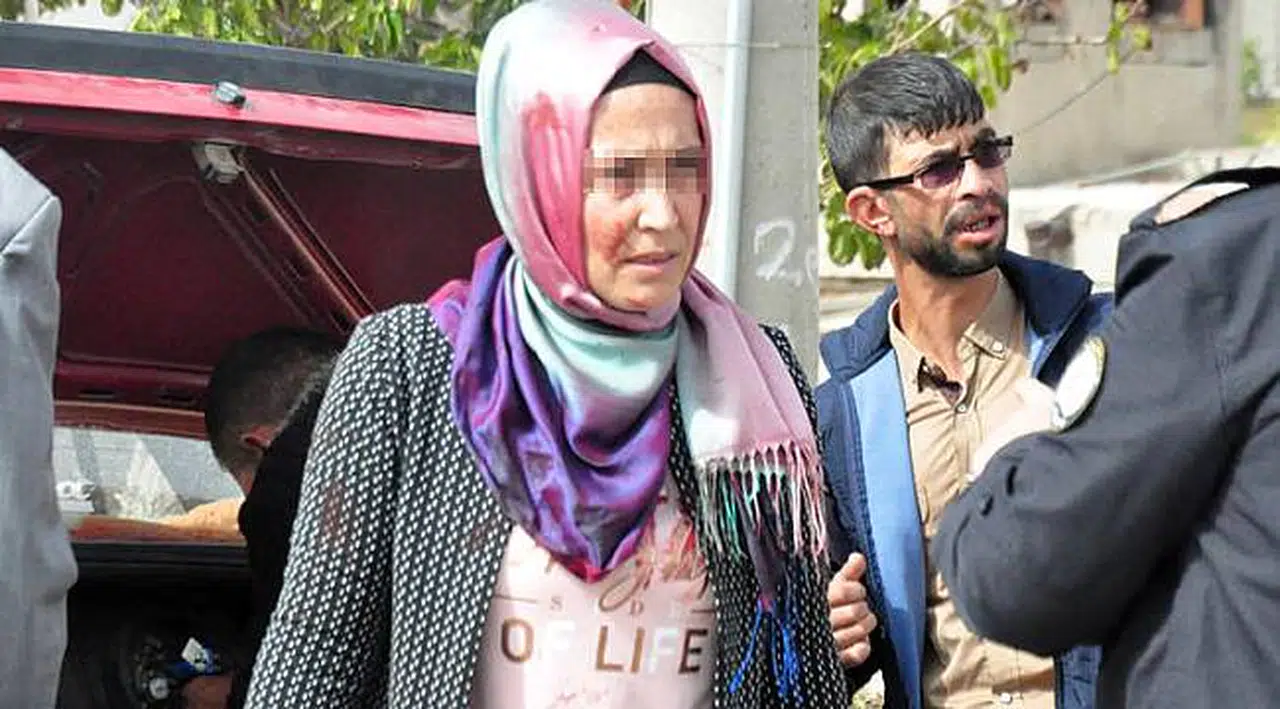 Boşanma davası çıkışı taşla saldırdı!