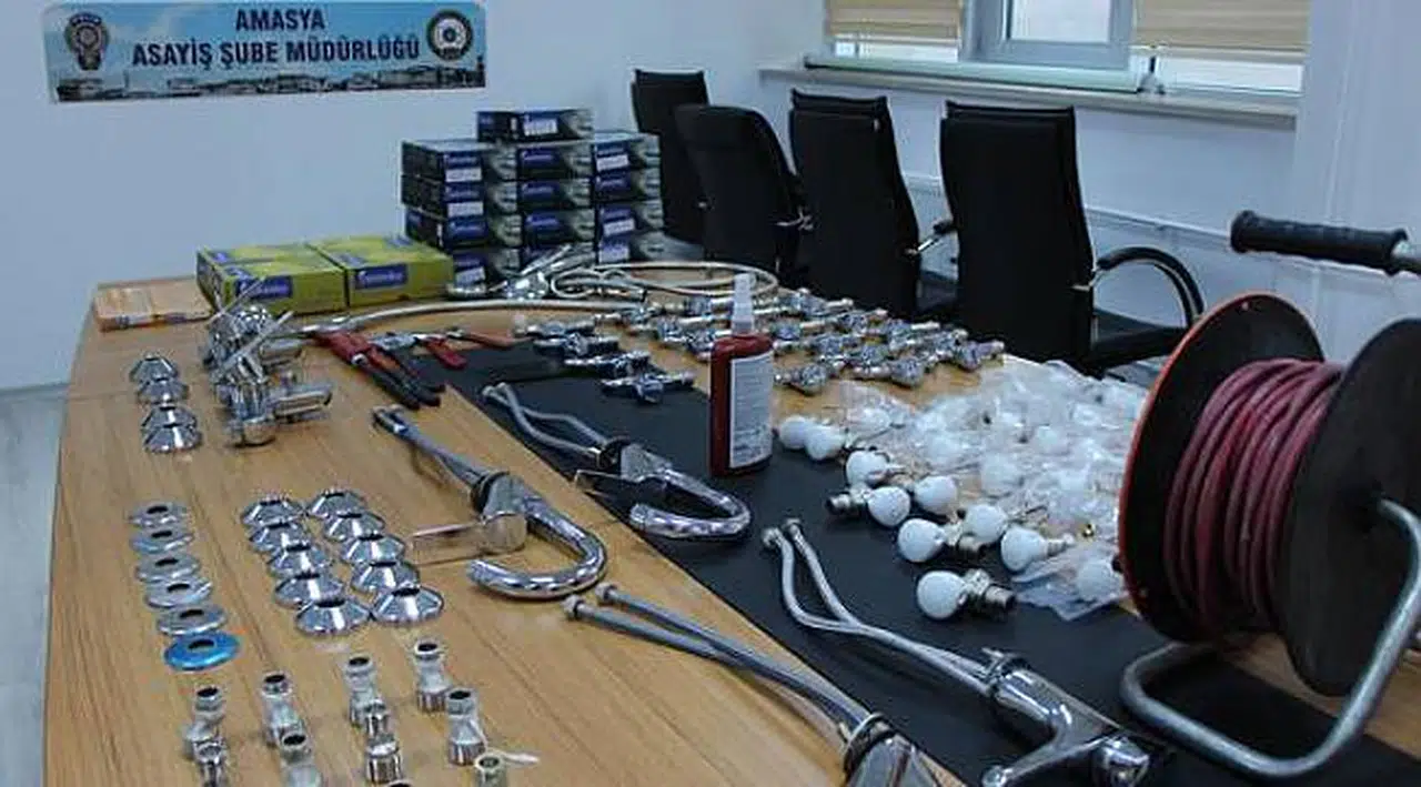 Çalınan musluklar su tesisatçısının uyanıklığı sayesinde bulundu