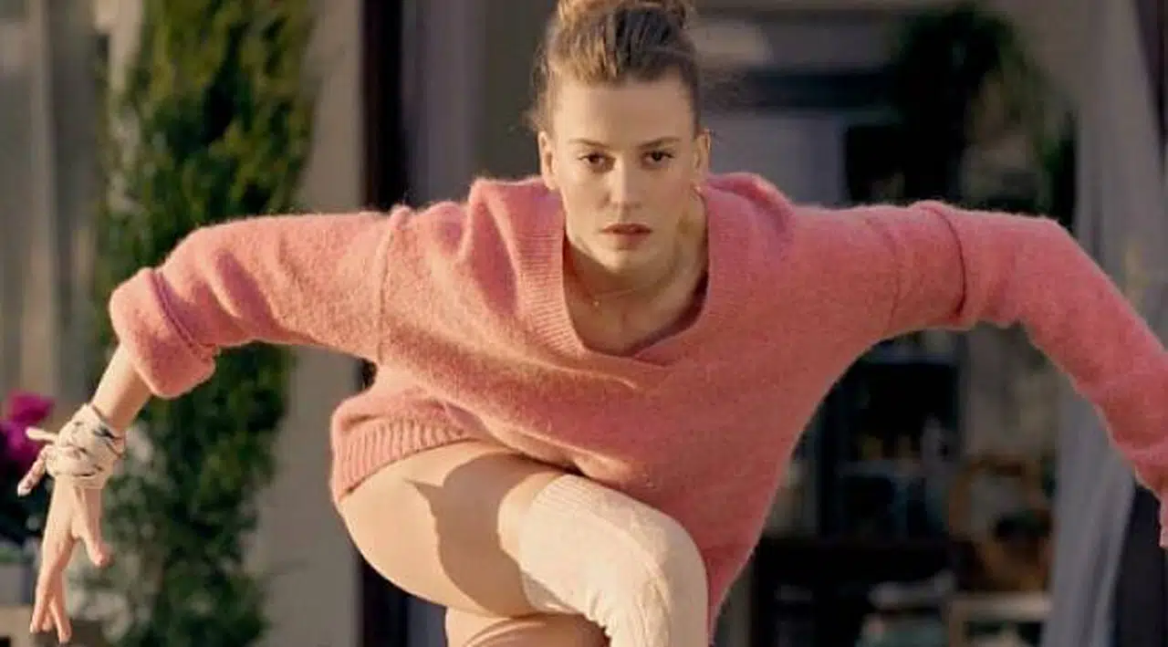 Serenay Sarıkaya'dan Fi itirafı: Ağlayarak gidiyordum