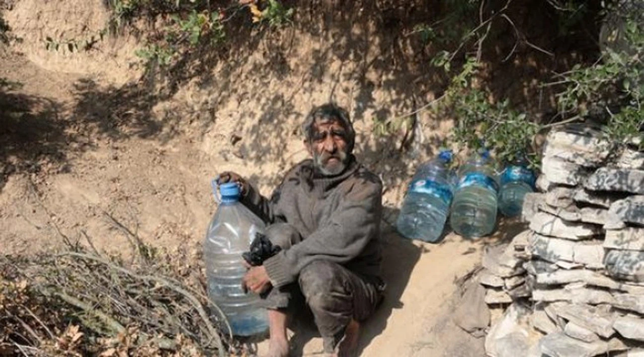 3 dil biliyor 40 yıldır mağarada yaşıyor