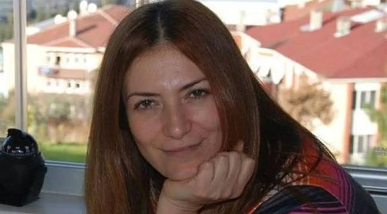 4'üncü kat balkonundan çarşafla inerken düşen kadın öldü!