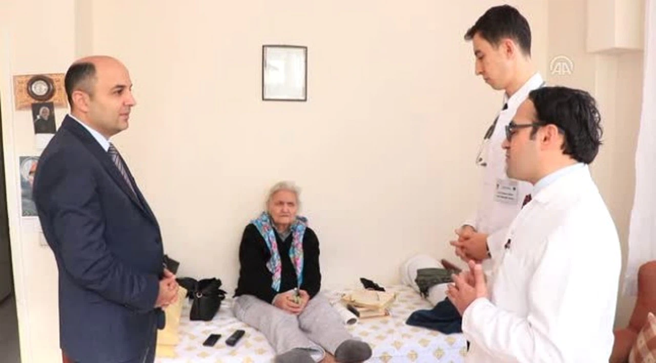 Evde Muayene Olan Vatandaşlar "E-reçete"Den Memnun