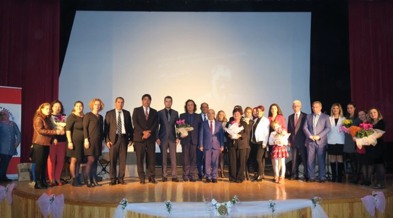 ‘Öğretmenler Günü’ Foça’da törenlerle kutlandı…