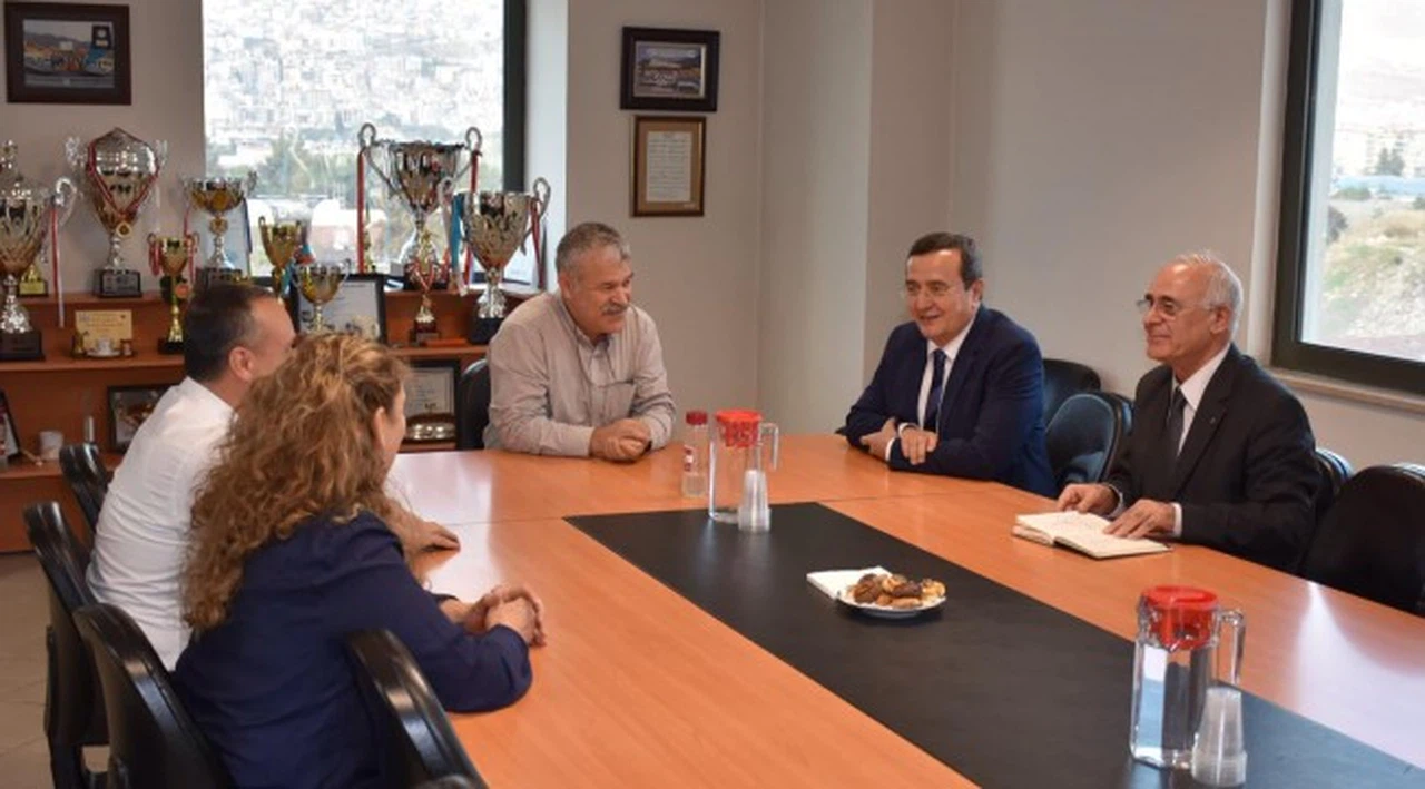 Başkan Batur; "İzmirlinin ve İzmir'in geleceğini şekillendireceğiz"