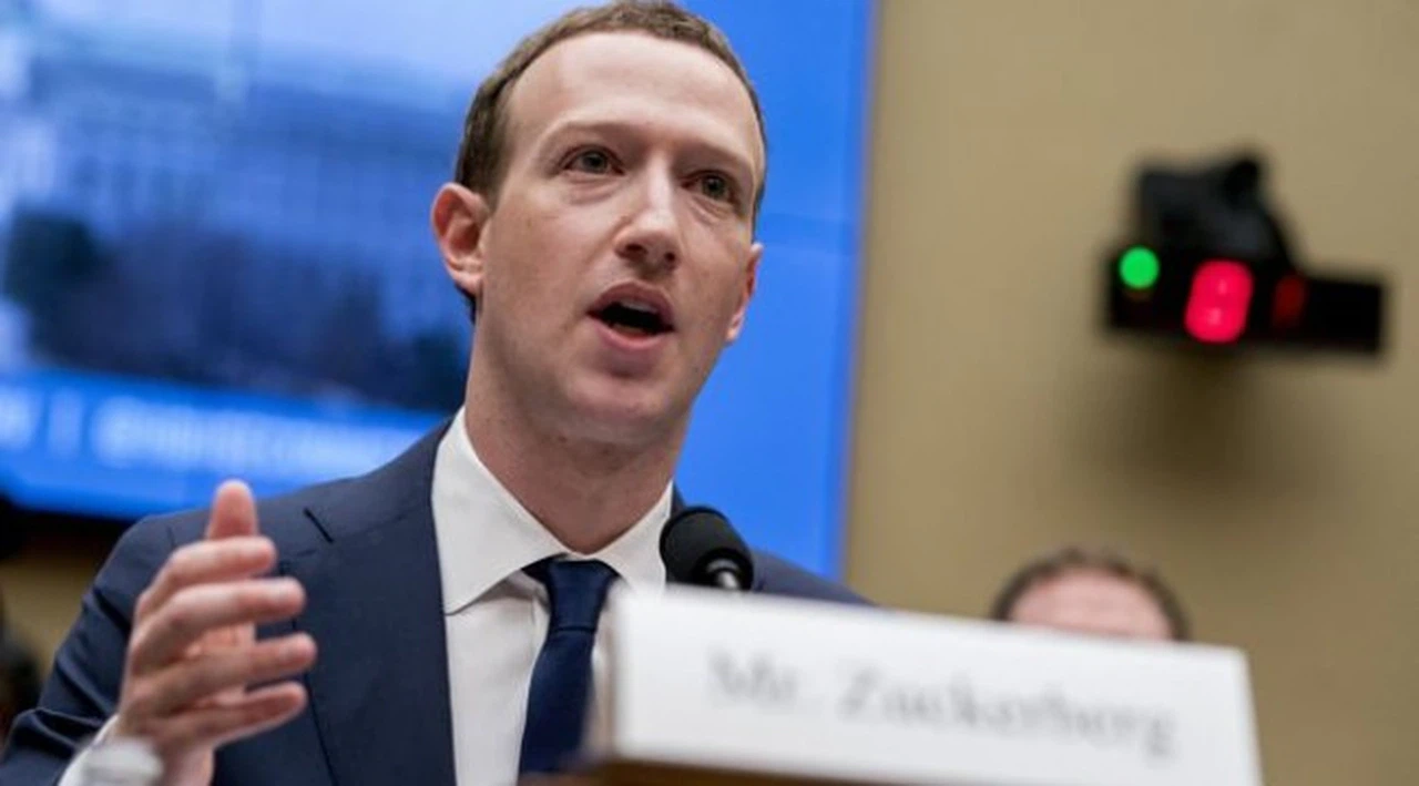 Bezos’a yarayan 2018, Zuckerberg’e 17 milyar dolara mal oldu