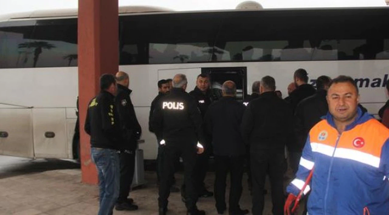 Bilet alamayınca otobüsü rehin aldı