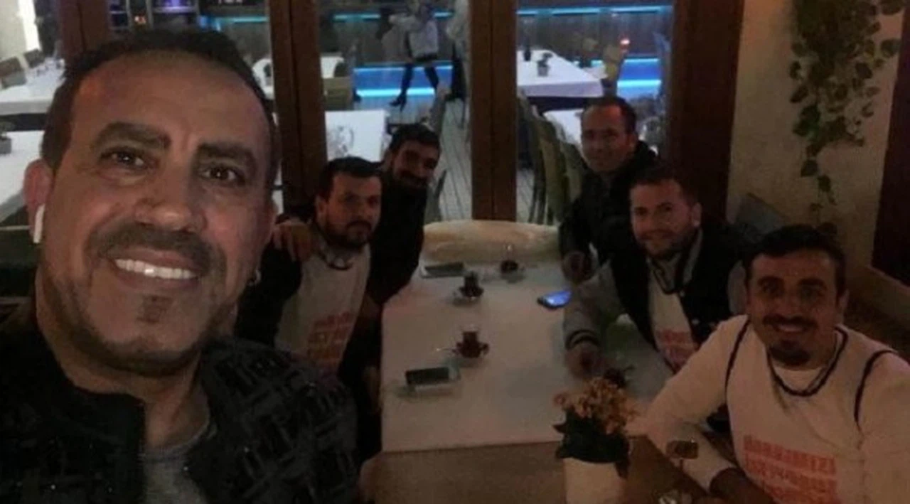 Haluk Levent işten çıkarılan market zinciri işçileriyle buluştu